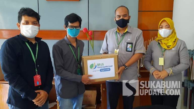 Giatkan Promotif dan Preventif, BPJAMSOSTEK Sukabumi Bagi Masker dan Vitamin