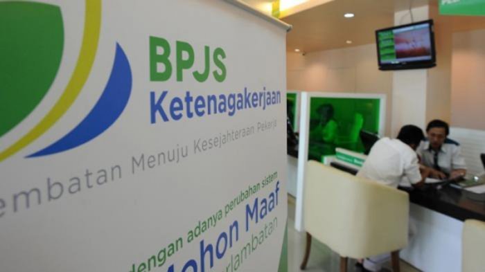3.258 Peserta BPJAMSOSTEK Cabang Padang Terima BSU