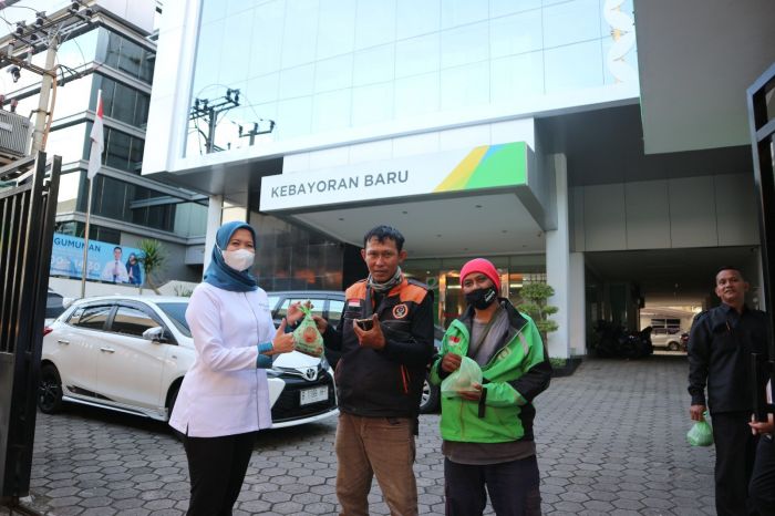 Di Bulan Ramadan, BPJAMSOSTEK Kebayoran Baru Kembali Berbagi Takjil