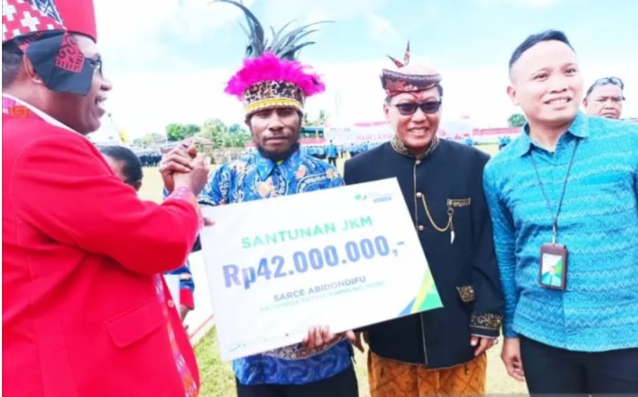 Biak Numfor daftarkan 1.700 tenaga honorer jadi peserta BPJAMSOSTEK