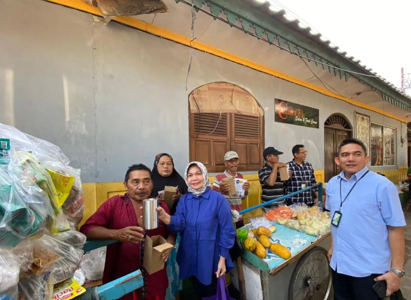 BPJAMSOSTEK bagikan peralatan ramah lingkungan di Hari Lingkungan