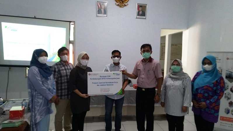 RS Bina Husada Biayai 100 Warga Ciriung Bogor Program BPJAMSOSTEK
