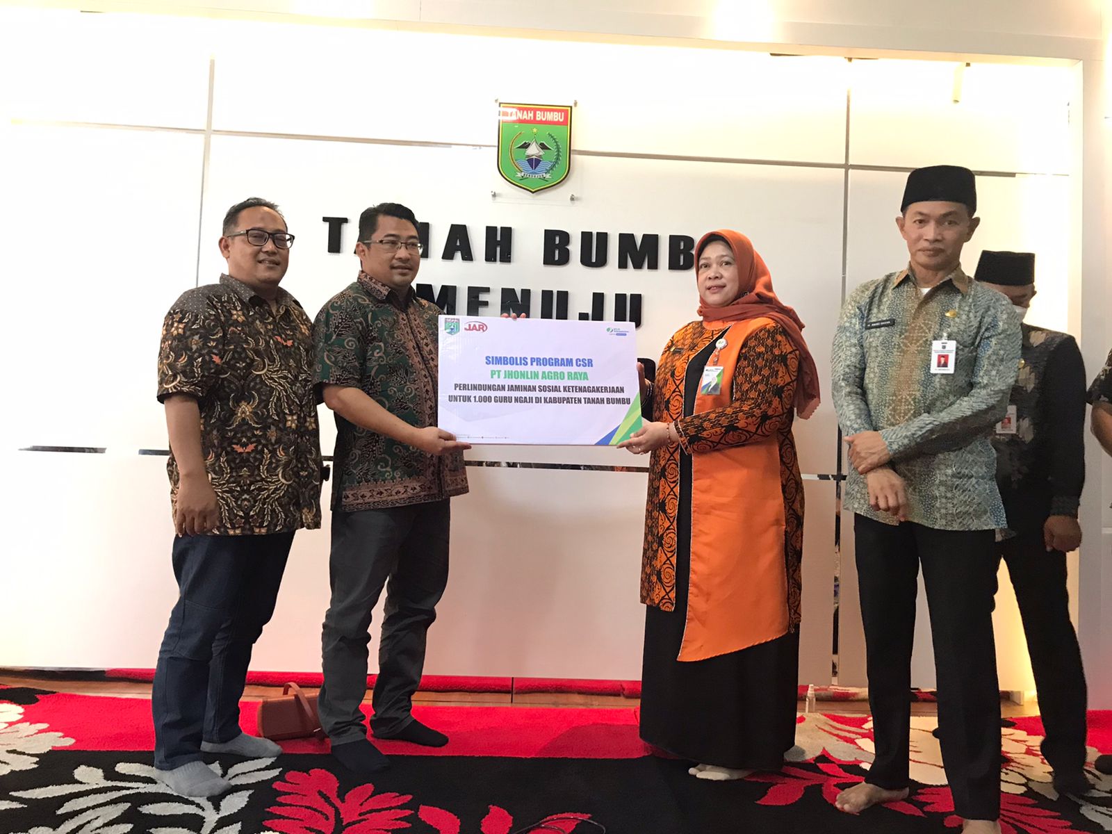 PT Eshan Agro Sentosa Salurkan Dana CSR untuk perlindungan 1.000 Guru Ngaji