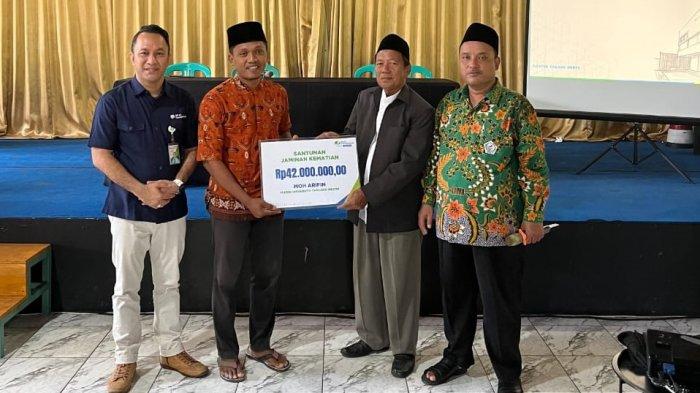 Guru Ngaji di Kudus Wafat, Ahli Warisnya Dapat Santunan dari BPJS Ketenagakerjaan