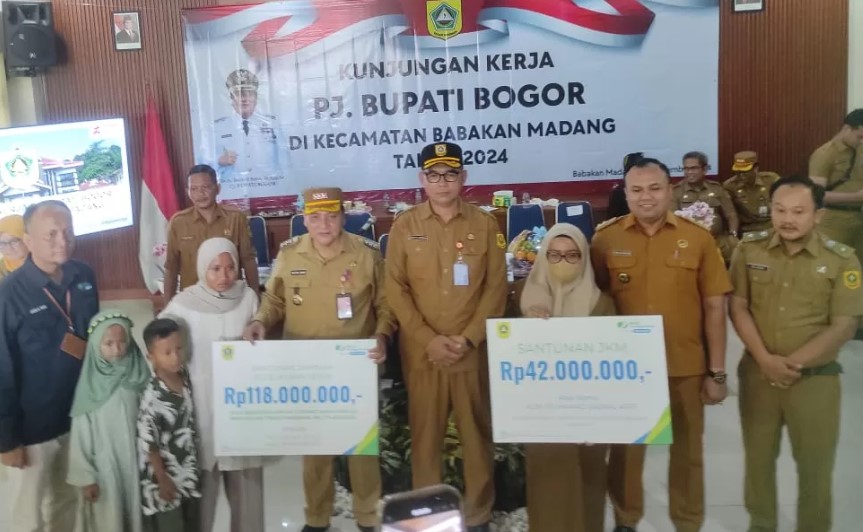 Dua Peserta BPJS Ketenagakerjaan Bogor Cileungsi Terima Santunan JKM dan JKK dalam Agenda Bogor Keliling