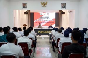 Kabag SDM Polres Ponorogo Berikan Pengarahan Kepada PHL Tentang BPJS Ketenagakerjaan