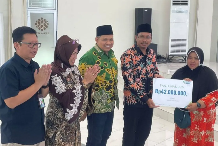 Pemkab Sidoarjo daftarkan 12.633 kader Posyandu BPJS Ketenagakerjaan