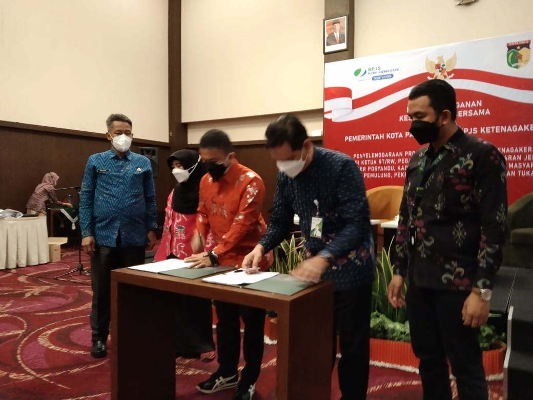 Beri Perlindungan Bagi Pekerja Informal, Pemkot Palu Teken Kerjasama Dengan BPJAMSOSTEK