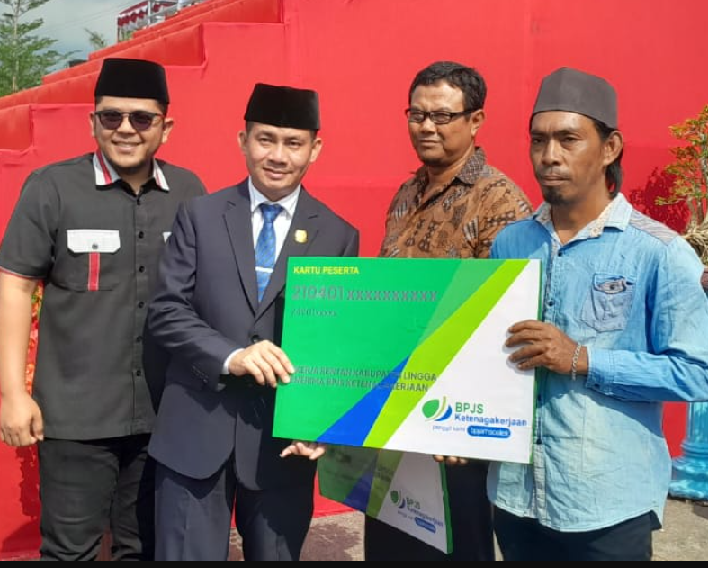 BPJSTK Salurkan Bantuan Kepada Ribuan Pekerja Rentan di Lingga