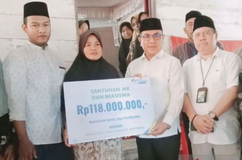 Ahli waris kades meninggal saat upacara HUT RI terima Rp118 juta