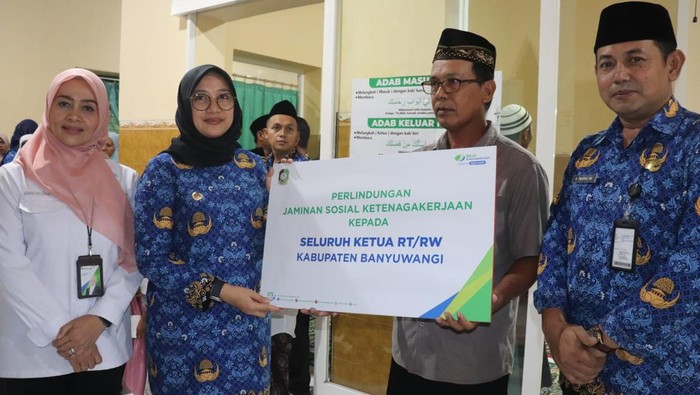 Pemkab Banyuwangi Daftarkan 13 Ribu Ketua RT RW Ikut BPJS Ketenagakerjaan