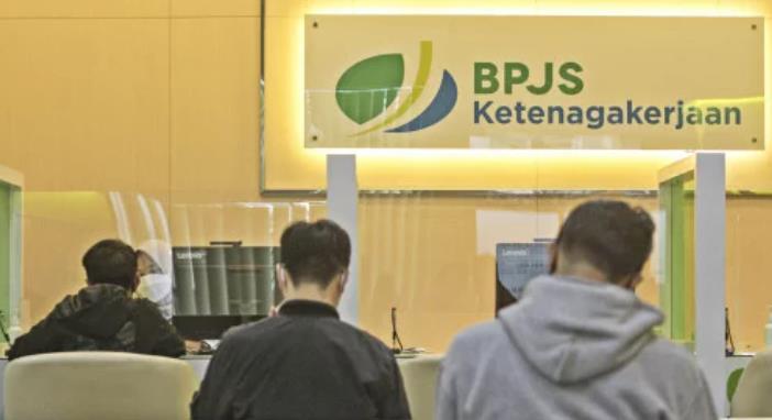Peringati May Day 2022, BPJS Ketenagakerjaan Bagikan Bantuan 15.000 Sembako